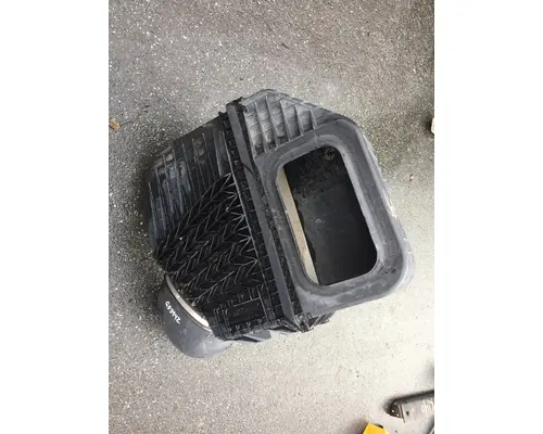 FREIGHTLINER Coronodo Air Cleaner