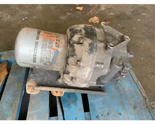 FREIGHTLINER Coronodo Air Drier