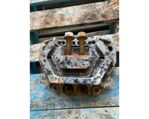 FREIGHTLINER Coronodo Engine Mounts