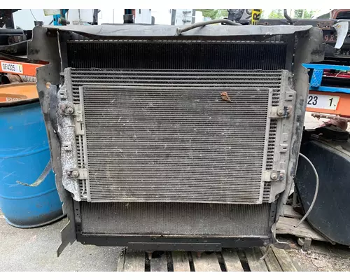 FREIGHTLINER Coronodo Radiator