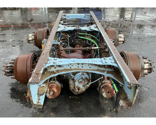 FREIGHTLINER FAS II Airliner Cutoff Tandem Axle