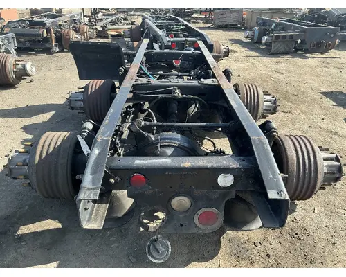 FREIGHTLINER FAS II Airliner Cutoff Tandem Axle