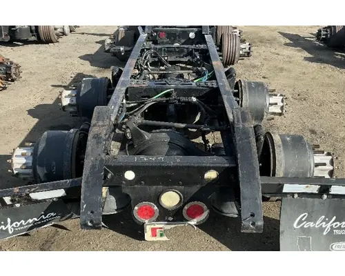 FREIGHTLINER FAS II Airliner Cutoff Tandem Axle