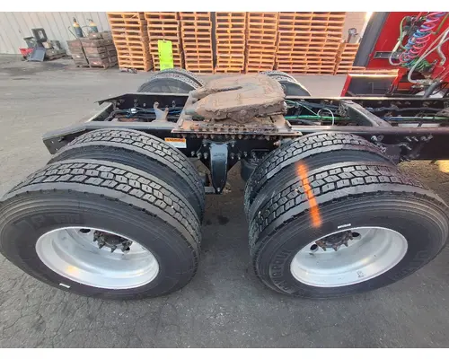 FREIGHTLINER FAS II Airliner Tandem Cutoffs