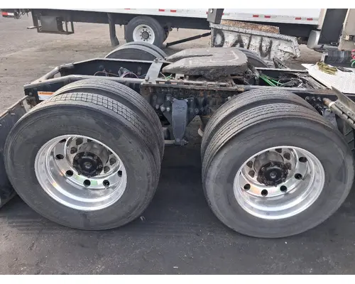 FREIGHTLINER FAS II Airliner Tandem Cutoffs