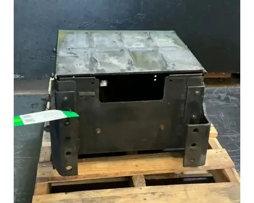 FREIGHTLINER FC70 CARGO Battery Boxes