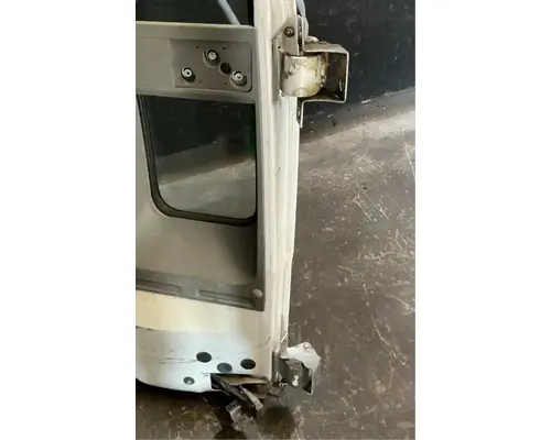 FREIGHTLINER FC70 CARGO Door Assembly, Front