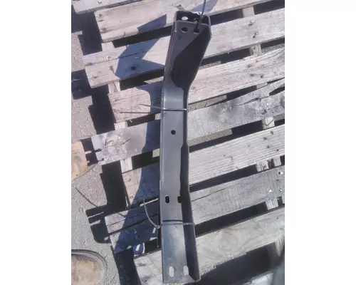 FREIGHTLINER FC80 BUMPER BRACKET