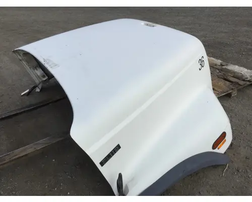 FREIGHTLINER FL 112 HOOD