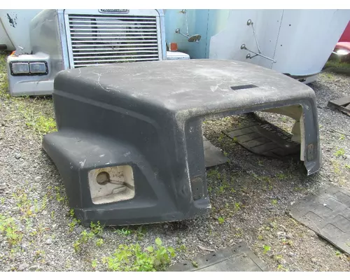 FREIGHTLINER FL 60/70 Hood