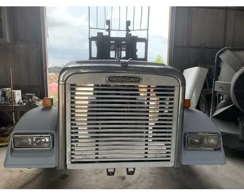 FREIGHTLINER FL CLASSIC XL 127 BBC Hood