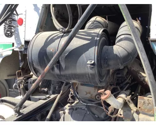 FREIGHTLINER FL Cabover Air Cleaner