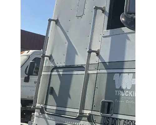 FREIGHTLINER FL Cabover Body Parts, Misc.