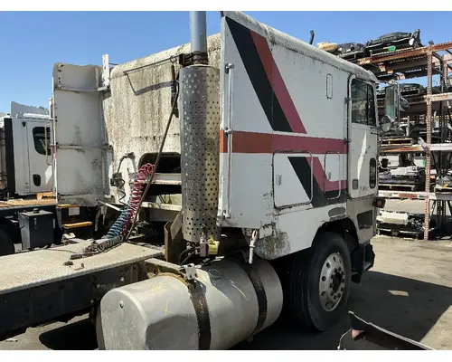 FREIGHTLINER FL Cabover CabSleeper Fairing