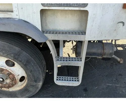 FREIGHTLINER FL Cabover Strut