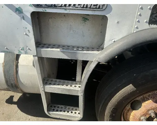 FREIGHTLINER FL Cabover Strut
