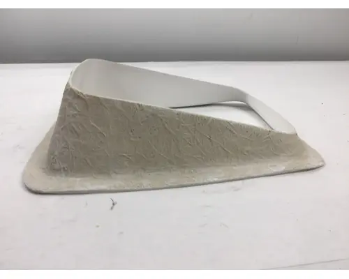 FREIGHTLINER FL SERIES HEADLAMP BEZEL