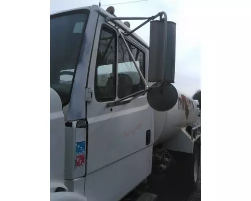 FREIGHTLINER FL106 CAB