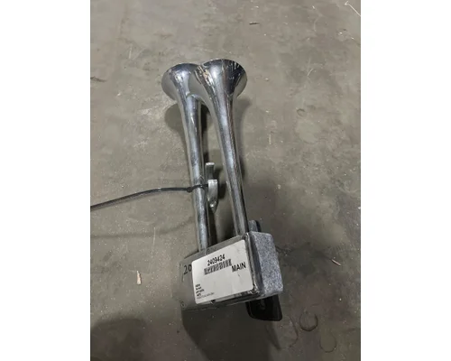 FREIGHTLINER FL106 Engine Mounts