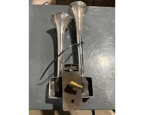 FREIGHTLINER FL106 Engine Mounts