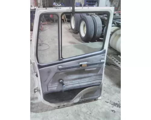 FREIGHTLINER FL112 1994-2004 DOOR ASSEMBLY, FRONT