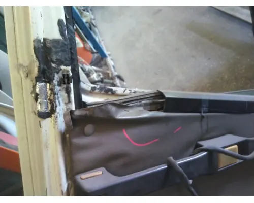 FREIGHTLINER FL112 1994-2004 DOOR ASSEMBLY, FRONT