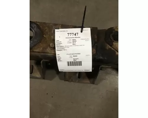 FREIGHTLINER FL112 Bracket, Crossmember