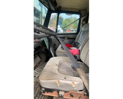 FREIGHTLINER FL112 Cab Mount