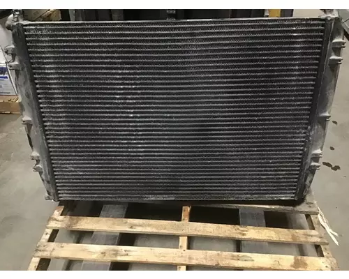 FREIGHTLINER FL112 Charge Air Cooler (ATAAC)