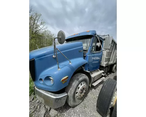 FREIGHTLINER FL112 Complete Vehicle