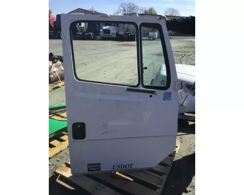 FREIGHTLINER FL112 DOOR ASSEMBLY, FRONT