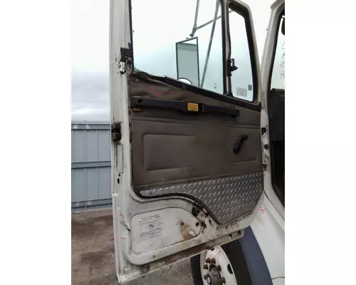 FREIGHTLINER FL112 DOOR ASSEMBLY, FRONT