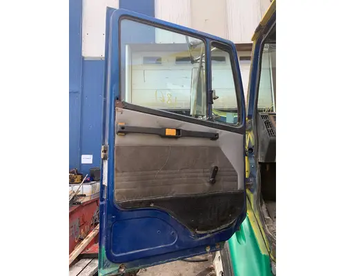 FREIGHTLINER FL112 Door Assembly, Front