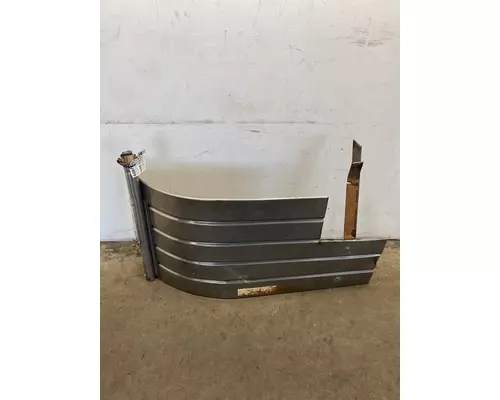 FREIGHTLINER FL112 Fender Extension