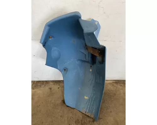 FREIGHTLINER FL112 Fender Extension