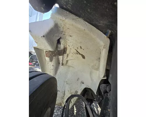 FREIGHTLINER FL112 Fender