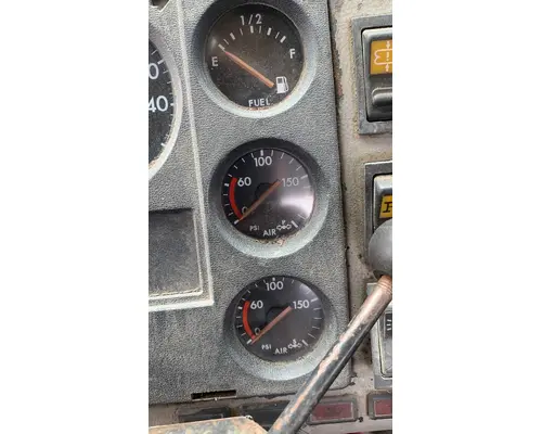 FREIGHTLINER FL112 Instrument Cluster