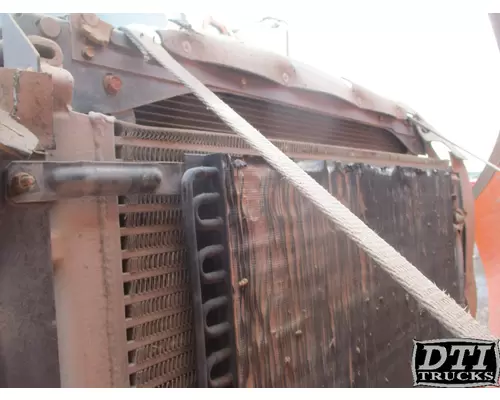 FREIGHTLINER FL112 Radiator