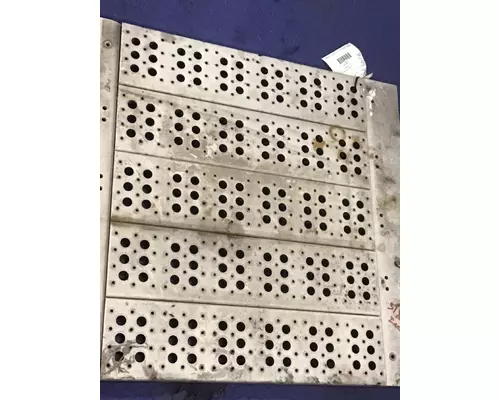 FREIGHTLINER FL112 Step