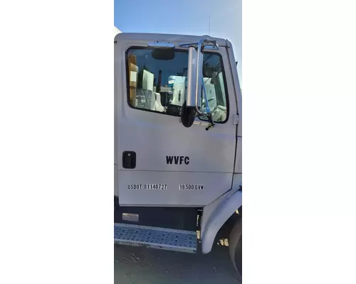 FREIGHTLINER FL50 DOOR ASSEMBLY, FRONT