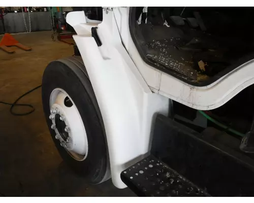 FREIGHTLINER FL60-70-80 Fender Extension