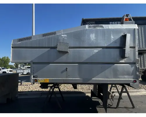 FREIGHTLINER FL60 Box  Bed