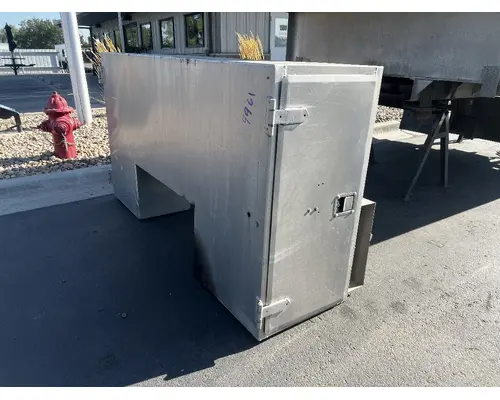 FREIGHTLINER FL60 Box  Bed