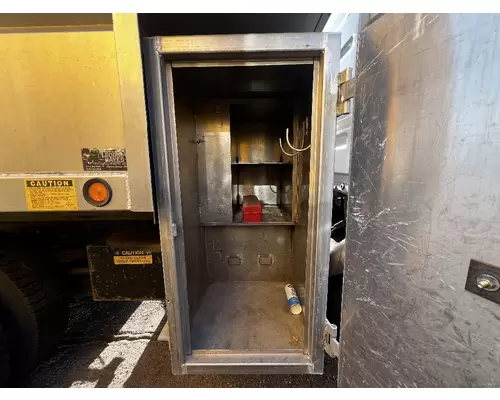 FREIGHTLINER FL60 Box  Bed