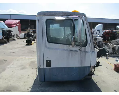 FREIGHTLINER FL60 CAB