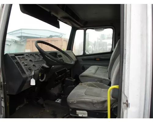 FREIGHTLINER FL60 CAB