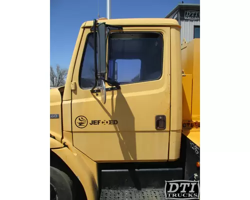 FREIGHTLINER FL60 Cab