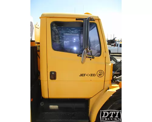 FREIGHTLINER FL60 Cab