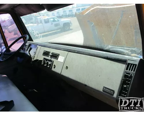 FREIGHTLINER FL60 Cab