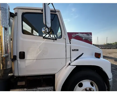 FREIGHTLINER FL60 Cab